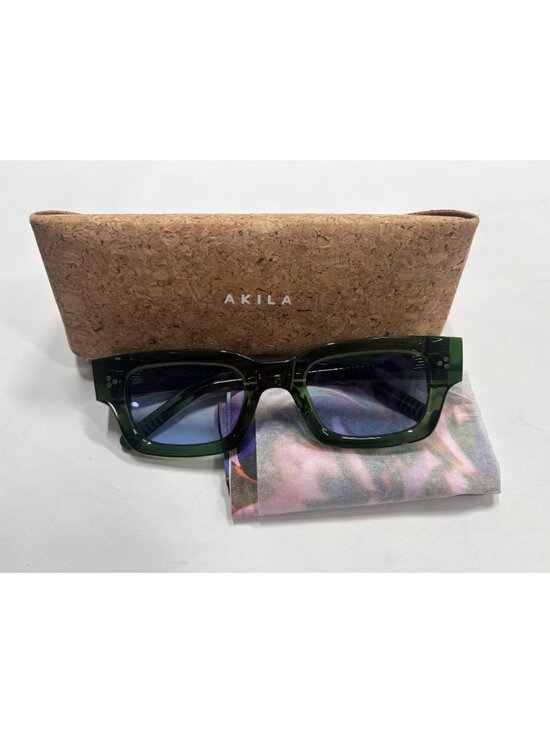 Akila Syndicate Sunglasses in Translucent Green With Blue Lens main image 7